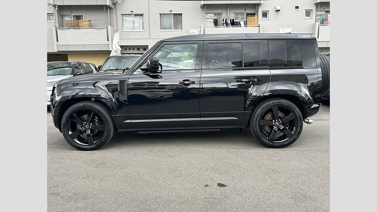 2025 認定中古車 Land Rover Defender 110 Santorini Black V8 P525(ガソリン） V8