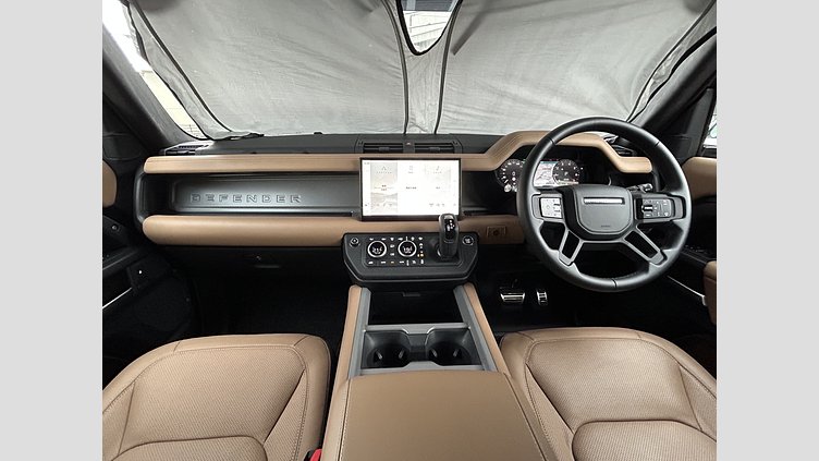 2025 認定中古車 Land Rover Defender 110 Santorini Black V8 P525(ガソリン） V8
