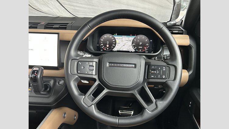 2025 認定中古車 Land Rover Defender 110 Santorini Black V8 P525(ガソリン） V8