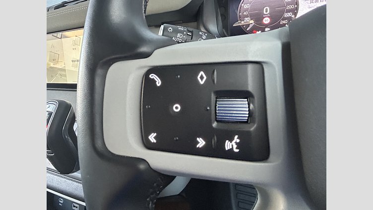 2023 認定中古車 Land Rover Defender 110 Gondwana Stone 3.0Lディーゼル S