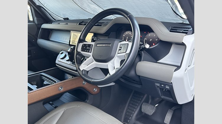 2023 認定中古車 Land Rover Defender 110 Gondwana Stone 3.0Lディーゼル S