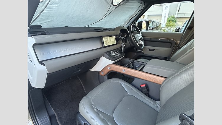 2023 認定中古車 Land Rover Defender 110 Gondwana Stone 3.0Lディーゼル S