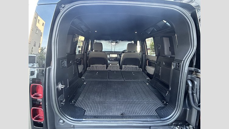 2023 認定中古車 Land Rover Defender 110 Gondwana Stone 3.0Lディーゼル S