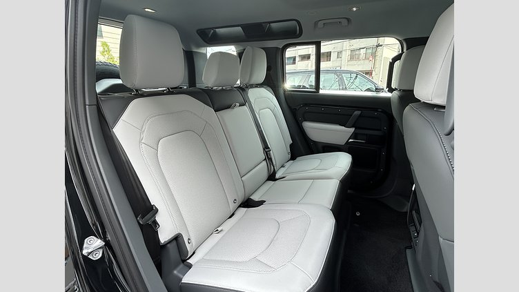 2023 認定中古車 Land Rover Defender 110 Santorini Black 2.0L（P300） X-DynamicSE