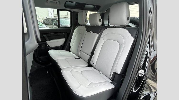 2023 認定中古車 Land Rover Defender 110 Santorini Black 2.0L（P300） X-DynamicSE