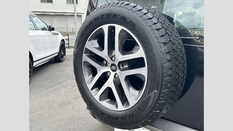 2023 認定中古車 Land Rover Defender 110 Santorini Black 2.0L（P300） X-DynamicSE