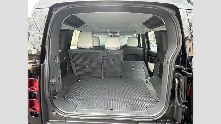 2023 認定中古車 Land Rover Defender 110 Santorini Black 2.0L（P300） X-DynamicSE