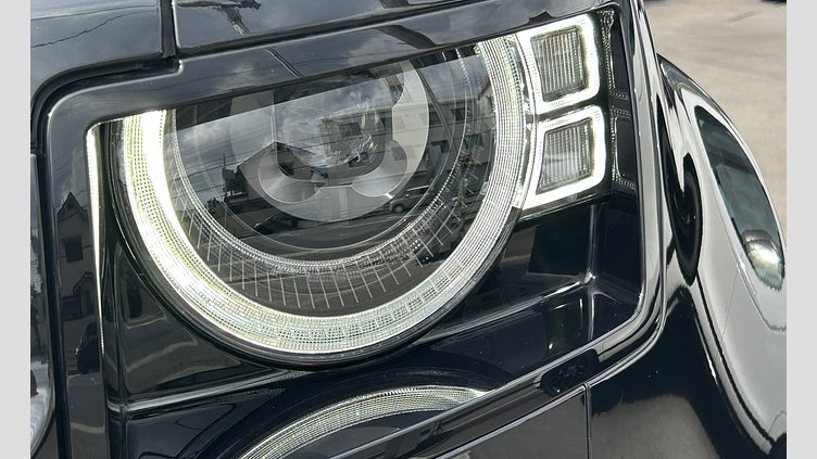 2023 認定中古車 Land Rover Defender 110 Santorini Black 2.0L（P300） X-DynamicSE