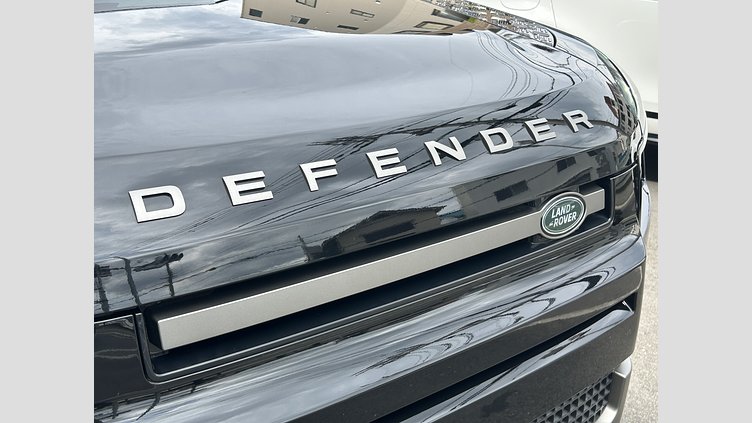 2023 認定中古車 Land Rover Defender 110 Santorini Black 2.0L（P300） X-DynamicSE