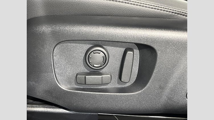 2024 認定中古車 Land Rover Range Rover Velar Ostuni Pearl White 4WD Dynamic SE