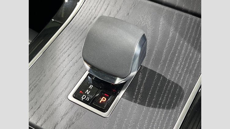 2024 認定中古車 Land Rover Range Rover Velar Ostuni Pearl White 4WD Dynamic SE