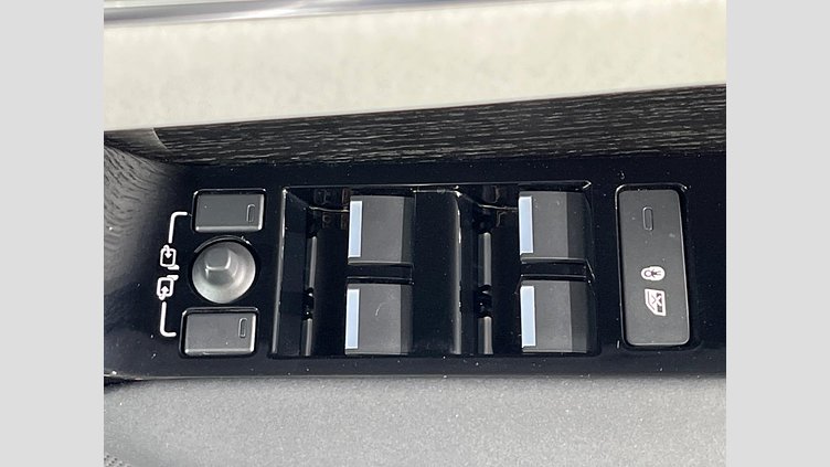 2024 認定中古車 Land Rover Range Rover Velar Ostuni Pearl White 4WD Dynamic SE