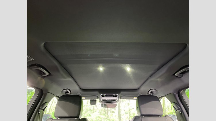 2024 認定中古車 Land Rover Range Rover Velar Ostuni Pearl White 4WD Dynamic SE