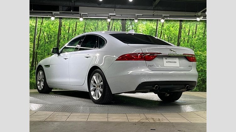 2020 認定中古車 Jaguar XF Yulong White 2WD プレステージ