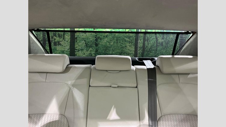 2020 認定中古車 Jaguar XF Yulong White 2WD プレステージ