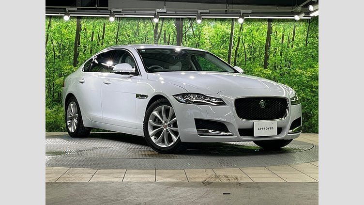2020 認定中古車 Jaguar XF Yulong White 2WD プレステージ