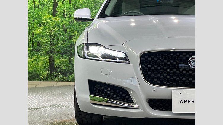 2020 認定中古車 Jaguar XF Yulong White 2WD プレステージ