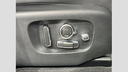 Range Rover Velar 66