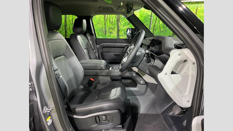 2024 認定中古車 Land Rover Defender 110 Eiger Grey 4WD SE