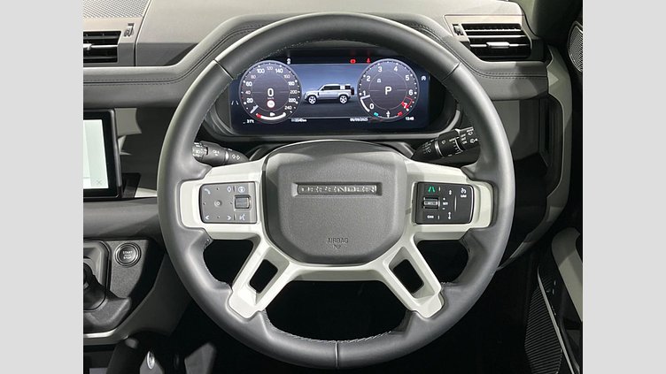 2024 認定中古車 Land Rover Defender 110 Eiger Grey 4WD SE