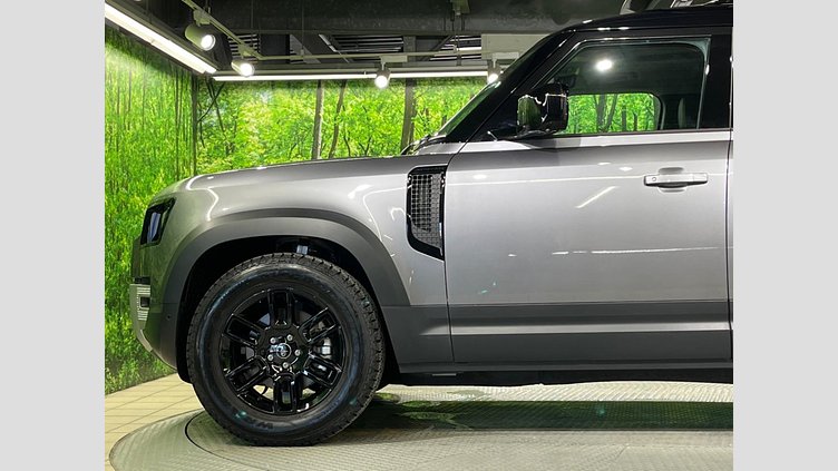 2024 認定中古車 Land Rover Defender 110 Eiger Grey 4WD SE
