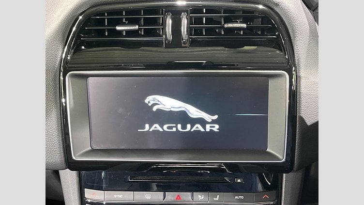 2018 認定中古車 Jaguar F-Pace British Racing Green 4WD Prestige