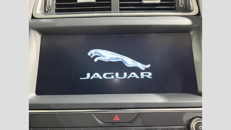 2019 認定中古車 Jaguar E-Pace Yulong White 4WD R-Dynamic SE