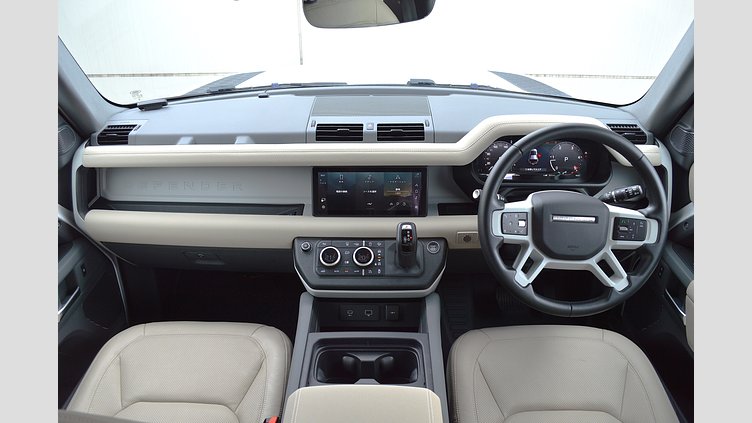 2023 認定中古車 Land Rover Defender 110 Fuji White D300 AWD（AT） D300 S