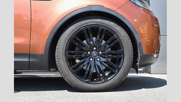 2017 認定中古車 Land Rover Discovery Namib Orange P340スタンダードホイールベース
 HSEラグジュアリーファーストエディション