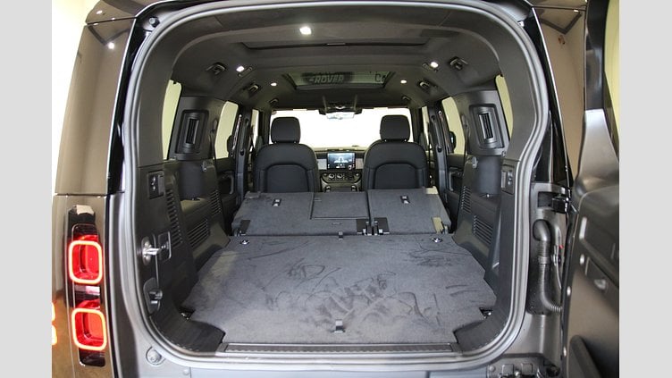 2025 認定中古車 Land Rover Defender 130 サントリーニブラック D350 AWD（AT） X-DYNAMIC SE D350