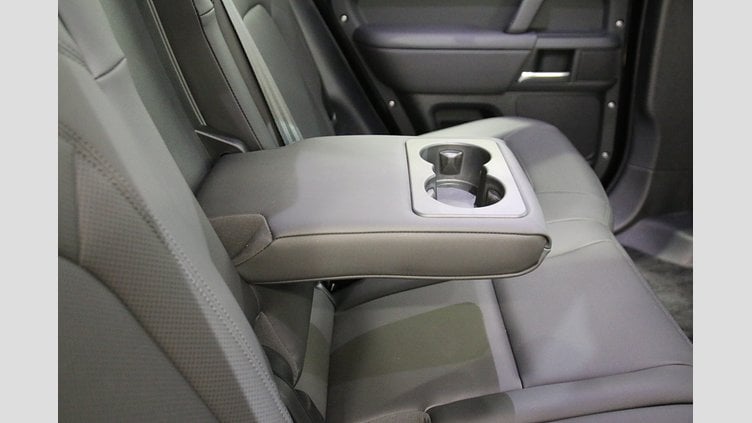 2025 認定中古車 Land Rover Defender 130 サントリーニブラック D350 AWD（AT） X-DYNAMIC SE D350