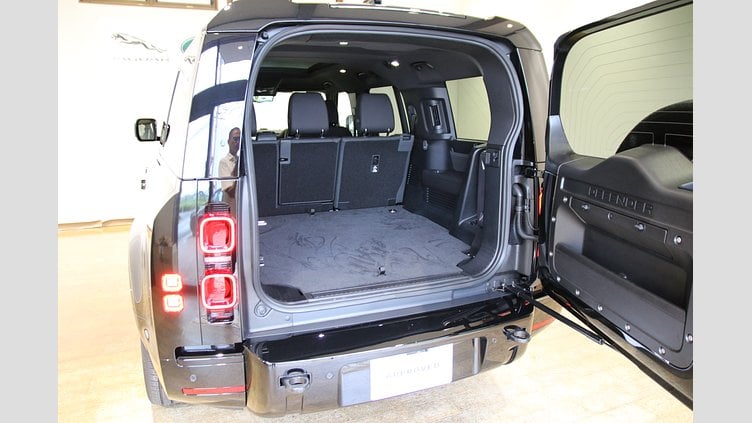 2025 認定中古車 Land Rover Defender 130 サントリーニブラック D350 AWD（AT） X-DYNAMIC SE D350