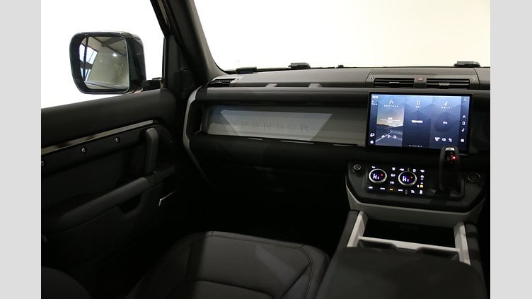 2025 認定中古車 Land Rover Defender 130 サントリーニブラック D350 AWD（AT） X-DYNAMIC SE D350