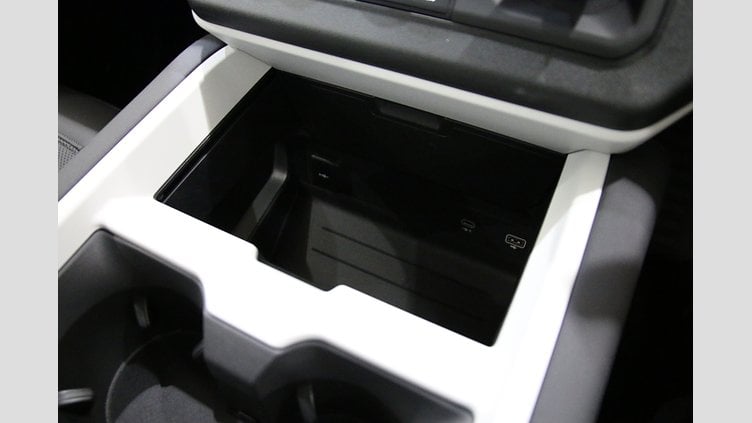 2025 認定中古車 Land Rover Defender 130 サントリーニブラック D350 AWD（AT） X-DYNAMIC SE D350
