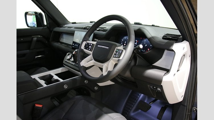 2025 認定中古車 Land Rover Defender 130 サントリーニブラック D350 AWD（AT） X-DYNAMIC SE D350