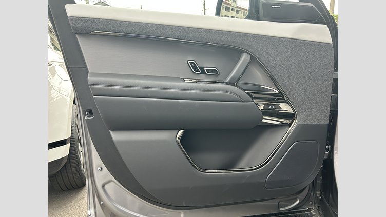 2023 認定中古車 Land Rover Range Rover Sport Eiger Grey 3.0Lディーゼル DynamicSE