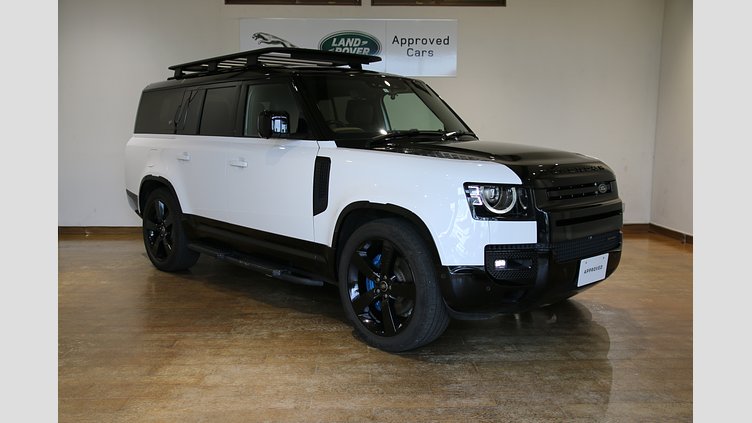2023 認定中古車 Land Rover Defender 130 フジホワイト D300 AWD（AT） X-DYNAMIC HSE