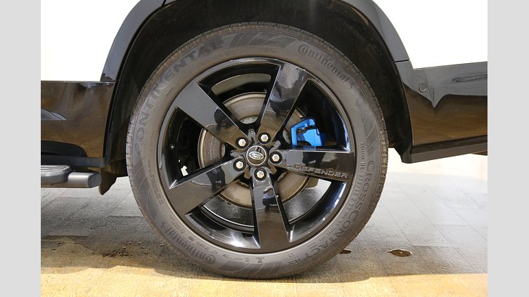 2023 認定中古車 Land Rover Defender 130 フジホワイト D300 AWD（AT） X-DYNAMIC HSE
