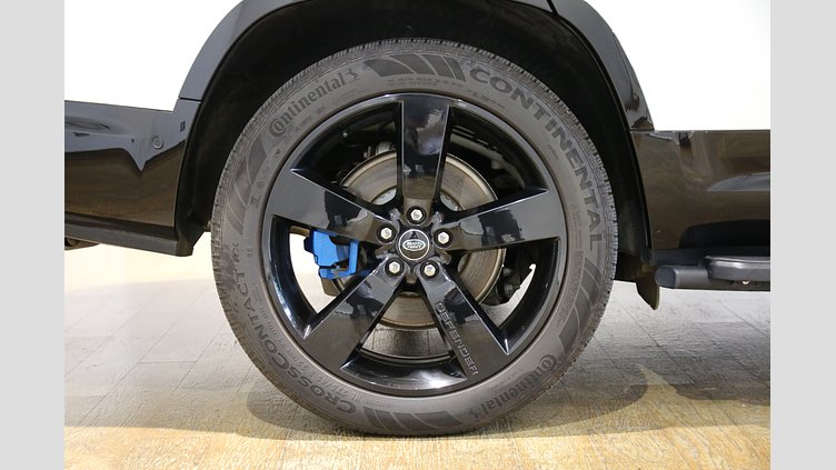 2023 認定中古車 Land Rover Defender 130 フジホワイト D300 AWD（AT） X-DYNAMIC HSE
