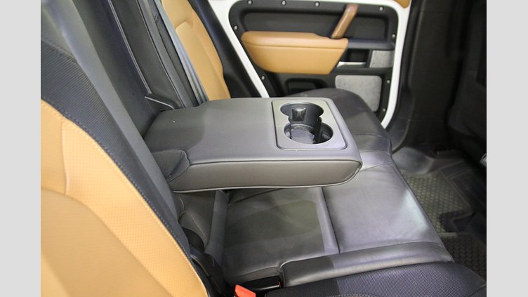 2023 認定中古車 Land Rover Defender 130 フジホワイト D300 AWD（AT） X-DYNAMIC HSE