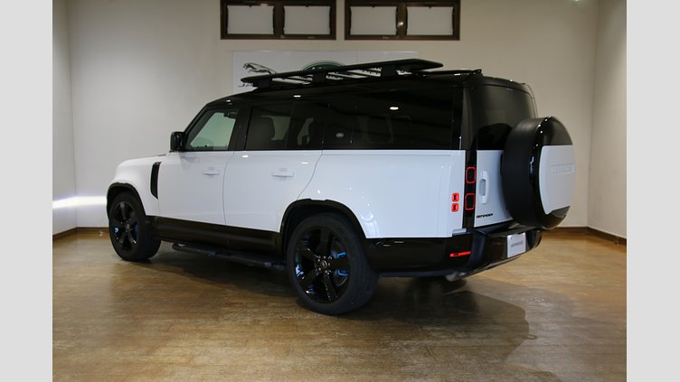 2023 認定中古車 Land Rover Defender 130 フジホワイト D300 AWD（AT） X-DYNAMIC HSE