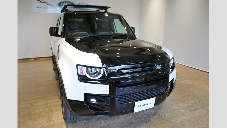 2023 認定中古車 Land Rover Defender 130 フジホワイト D300 AWD（AT） X-DYNAMIC HSE