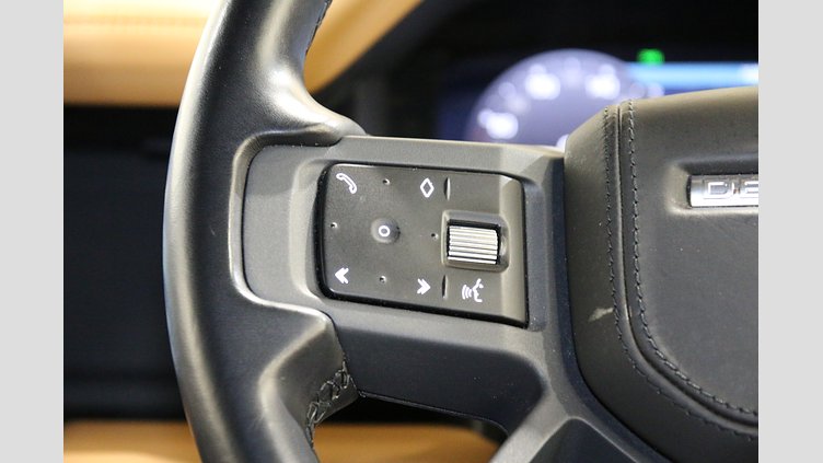 2023 認定中古車 Land Rover Defender 130 フジホワイト D300 AWD（AT） X-DYNAMIC HSE