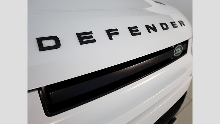 2025 Approved Land Rover Defender 110 Fuji White AWD D350 X-Dynamic HSE