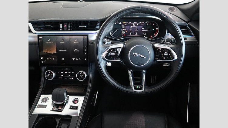 2023 Approved Jaguar F-Pace Yulong White AWD D200 AWD R-Dynamic SE