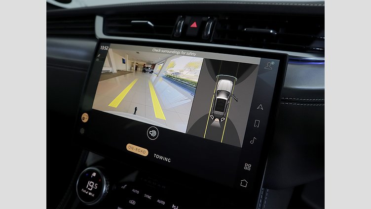 2023 Approved Jaguar F-Pace Yulong White AWD D200 AWD R-Dynamic SE