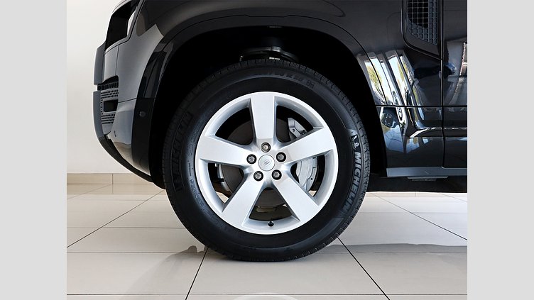 2024 Approved Land Rover Defender 90 Santorini Black AWD D300 X-Dynamic HSE