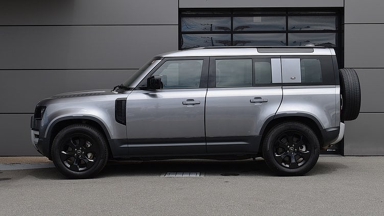 2023 認定中古車 Land Rover Defender 110 アイガーグレイ D300 AWD（AT） S