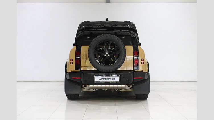 2024 อนุมัติ Land Rover Defender 110 Fuji White P400e AWD AUTOMATIC PHEV [1] SE