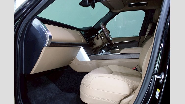 2025 อนุมัติ Land Rover Range Rover Santorini Black 	
P460e Petrol Plug-in Hybrid Long Wheelbase Autobiography